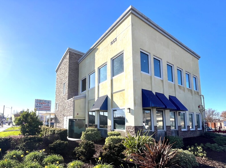 1609-1643 Mckee Rd, San Jose, CA for lease - Building Photo - Image 1 of 25