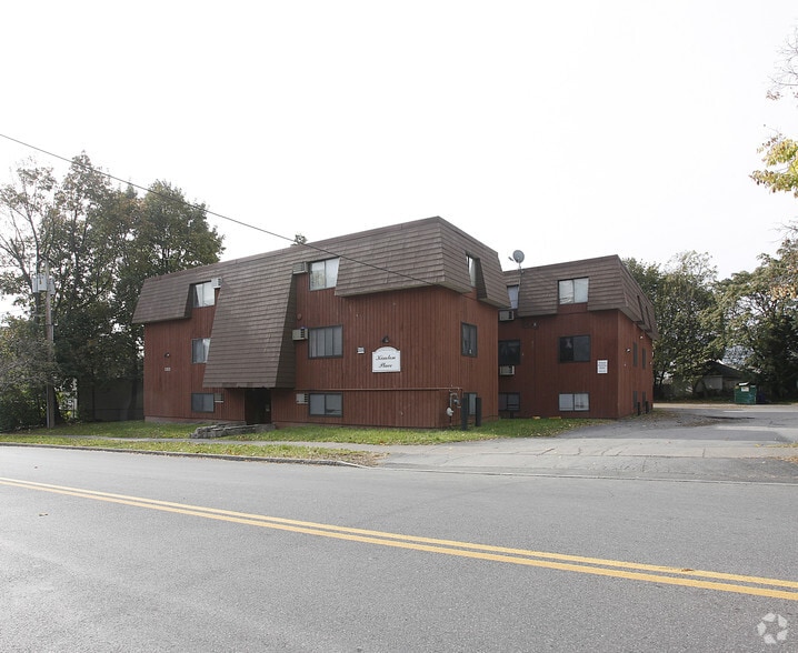 1313 Butternut St, Syracuse, NY for sale - Primary Photo - Image 1 of 2