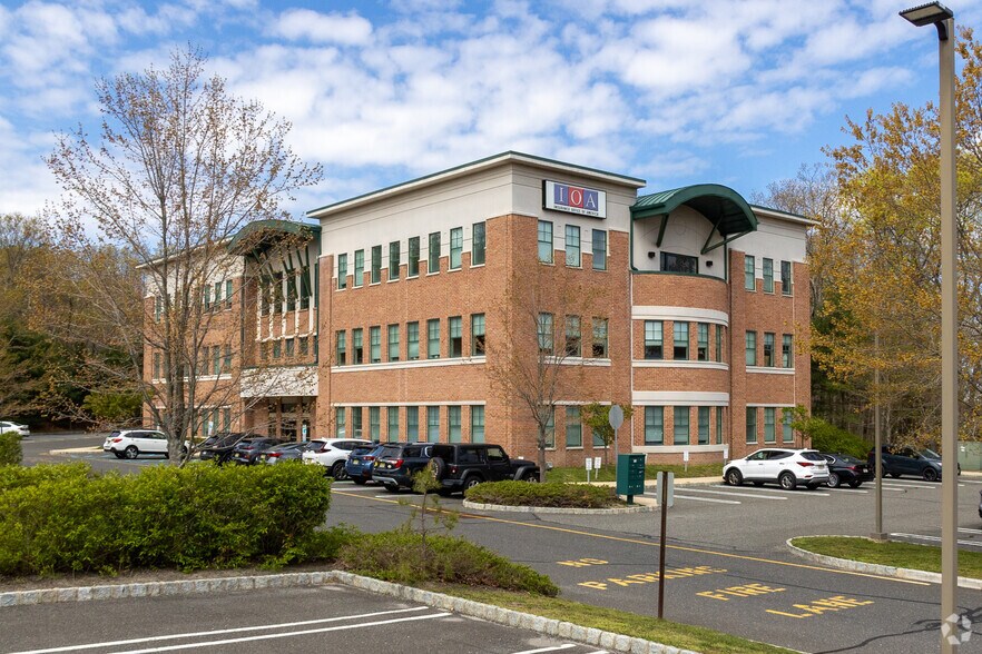 1451 State Route 34, Wall Township, NJ for lease - Building Photo - Image 3 of 27