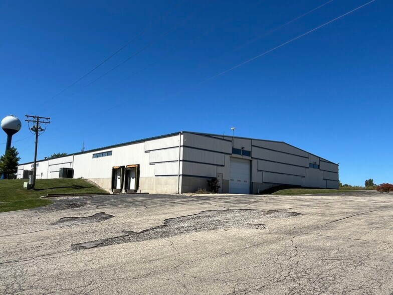111 Industrial Drive, Cromwell, IN for lease - Primary Photo - Image 1 of 7