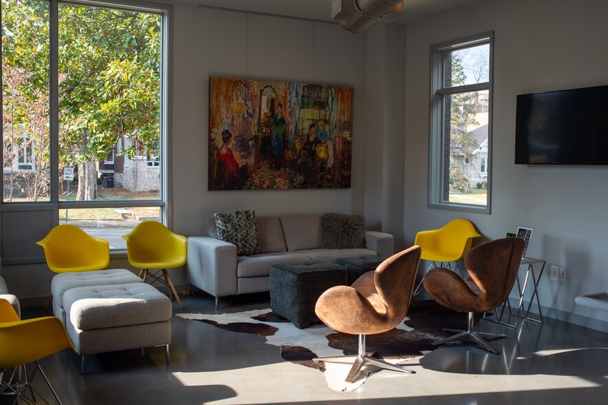 1704 Dorothy Pl, Nashville, TN for sale - Interior Photo - Image 3 of 10