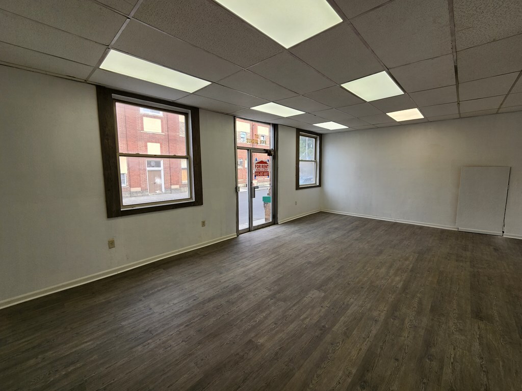 107 High NE ave, Coeburn, VA for lease Interior Photo- Image 1 of 3