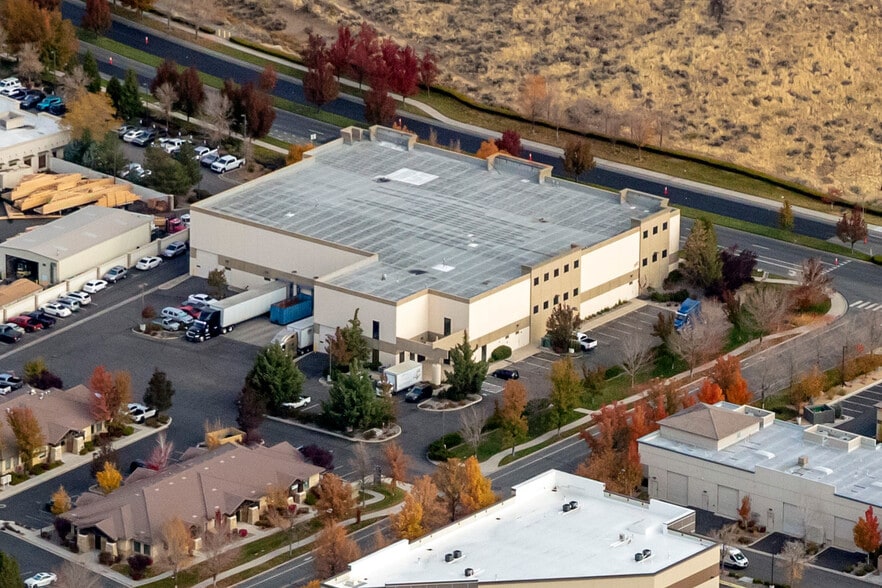 895 Maestro Dr, Reno, NV for sale - Building Photo - Image 3 of 11
