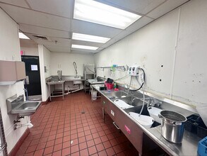 709 E Market St, Greensboro, NC for lease Interior Photo- Image 2 of 8