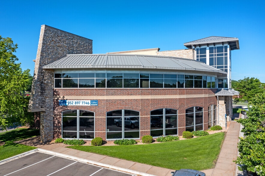 500 Marschall Rd S, Shakopee, MN for lease - Building Photo - Image 2 of 6