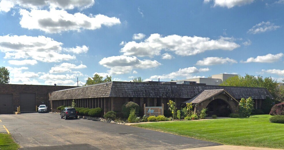 370 Randy Rd, Carol Stream, IL for sale - Building Photo - Image 1 of 1