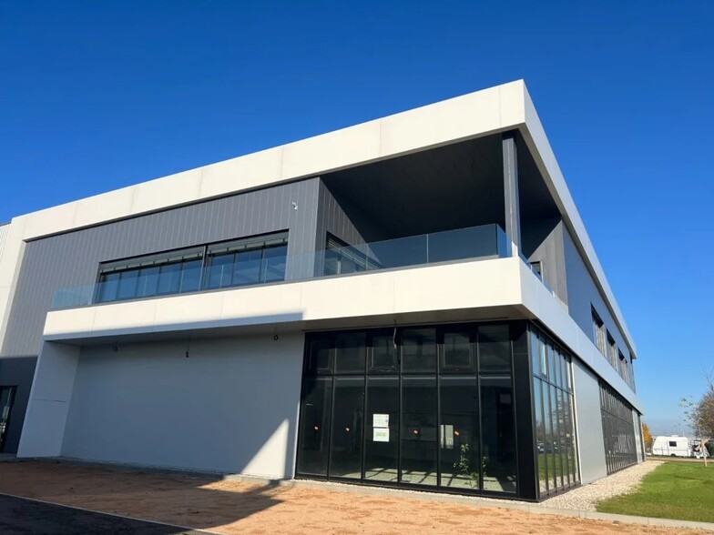Flex in Arnas for lease - Building Photo - Image 2 of 9