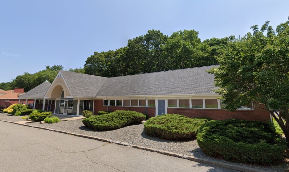 26 Bosworth St, Barrington, RI for lease - Building Photo - Image 1 of 1