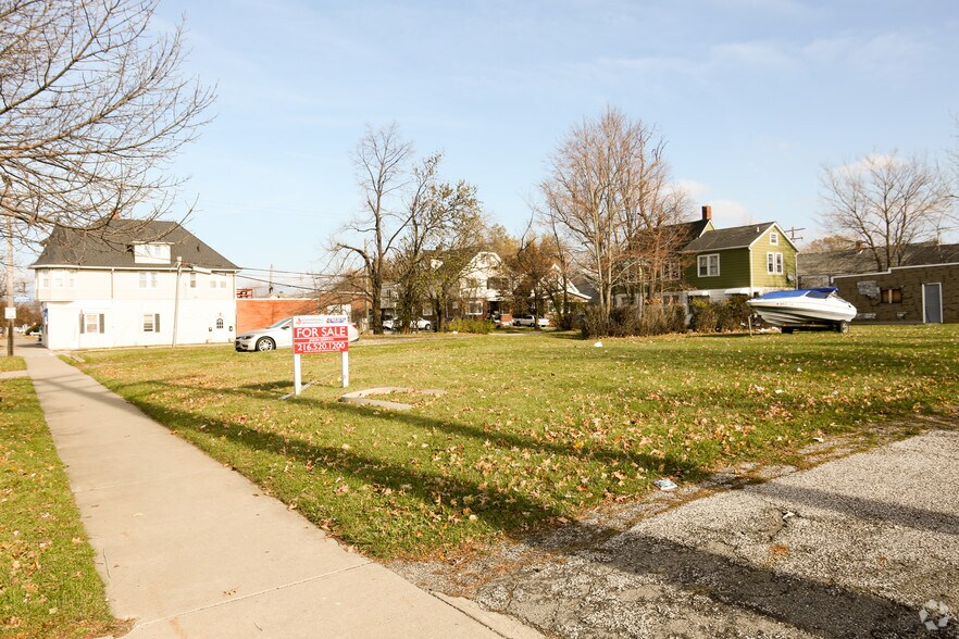 689 E 200th St, Euclid, OH 44119