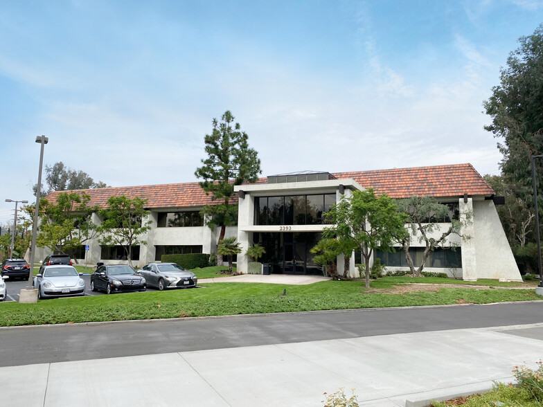 2393 Townsgate Rd, Westlake Village, CA for lease - Building Photo - Image 2 of 5