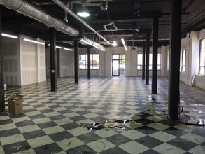 67 N Saginaw St, Pontiac, MI for lease Interior Photo- Image 1 of 8