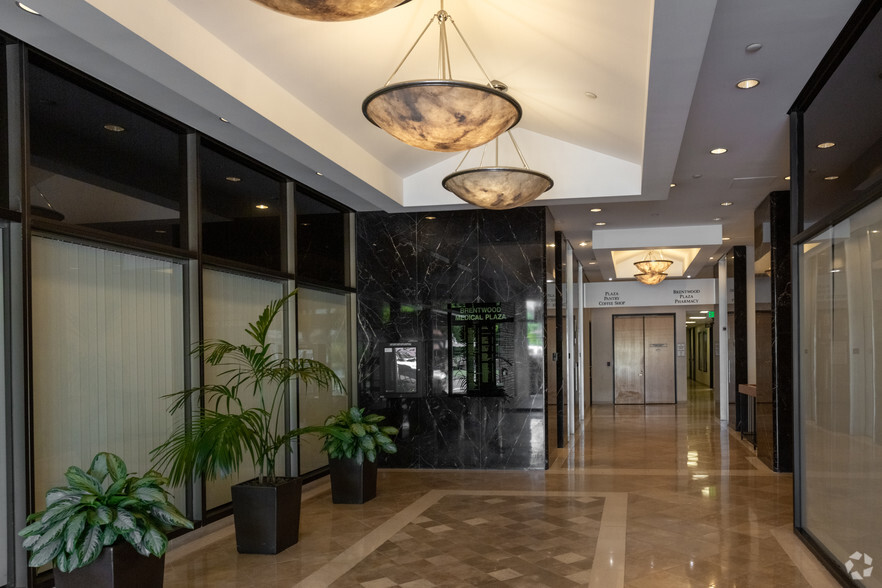 11980 San Vicente Blvd, Los Angeles, CA for lease - Lobby - Image 3 of 15