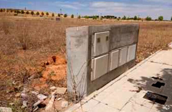 Calle Campisabalos, 1 UAIS-10, Cabanillas del Campo, Guadalajara for sale - Primary Photo - Image 1 of 1