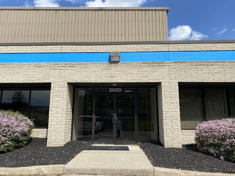 2500 Charter St, Columbus, OH for lease - Building Photo - Image 1 of 37