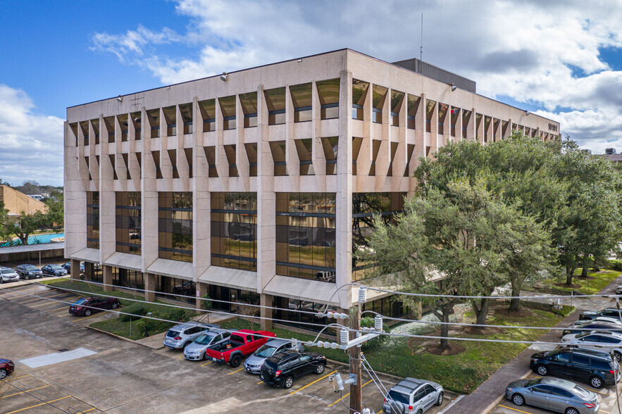 10101 Fondren Rd, Houston, TX for lease - Building Photo - Image 2 of 18