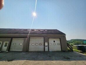 688 Derby Ave, Seymour, CT for lease Interior Photo- Image 1 of 6