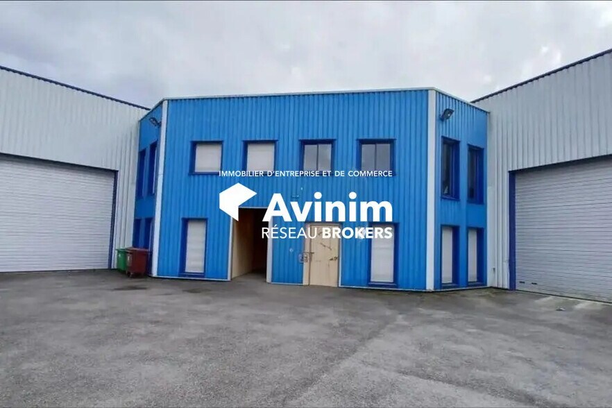 Industrial in Chelles for sale - Building Photo - Image 1 of 5