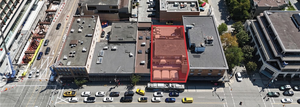 2566-2584 Granville St, Vancouver, BC for sale - Building Photo - Image 3 of 8