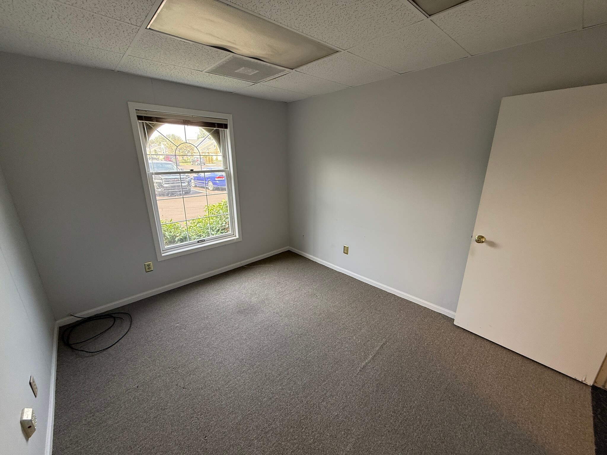23409-23411 Jefferson Ave, Saint Clair Shores, MI for lease Interior Photo- Image 1 of 9