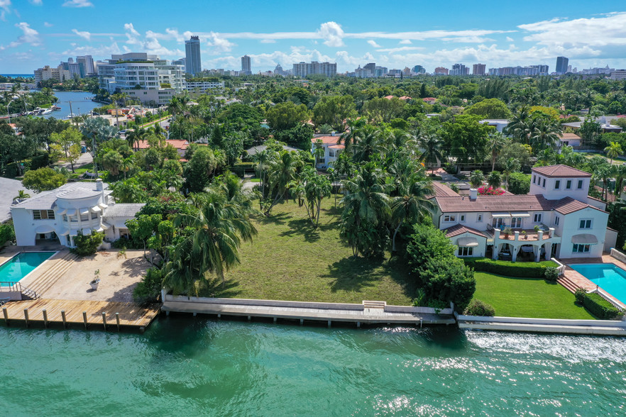 4766 N Bay Rd, Miami Beach, FL for sale - Primary Photo - Image 1 of 1