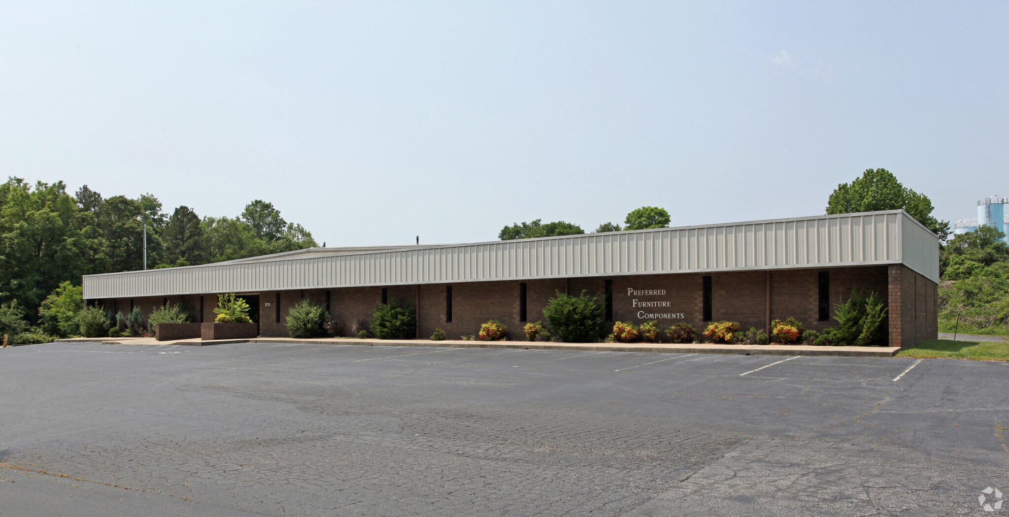 1711 Preferred Way, High Point, NC for sale Primary Photo- Image 1 of 1