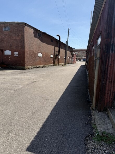 82 Mechanic St portfolio of 4 properties for sale on LoopNet.com - Building Photo - Image 2 of 7