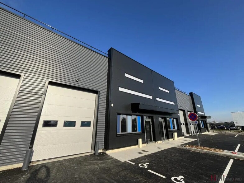 Office in Le Havre for lease - Building Photo - Image 1 of 3