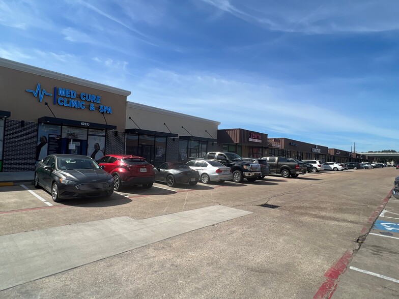 6221 Highway 6 S, Houston, TX for lease - Building Photo - Image 1 of 4