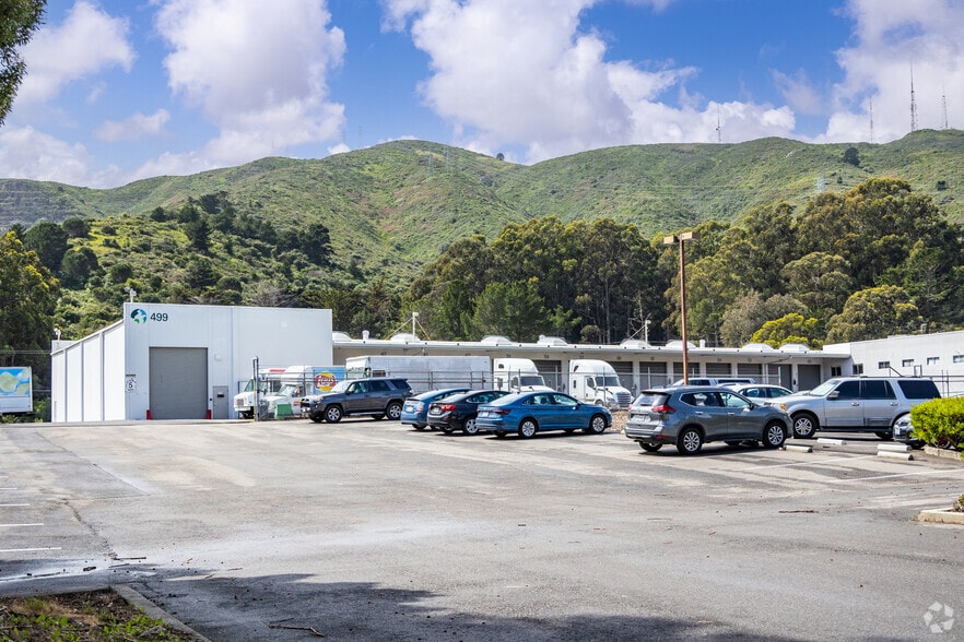 499 Valley Dr, Brisbane, CA for lease - Building Photo - Image 3 of 5