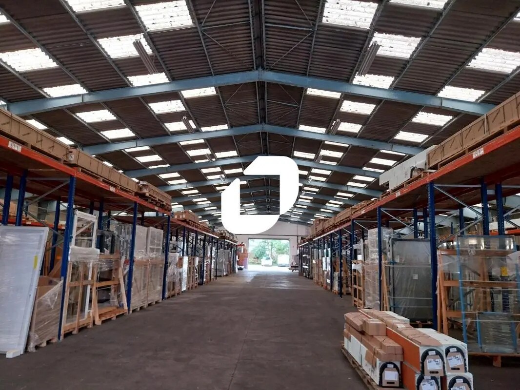 Flex in Treillières for sale Building Photo- Image 1 of 25