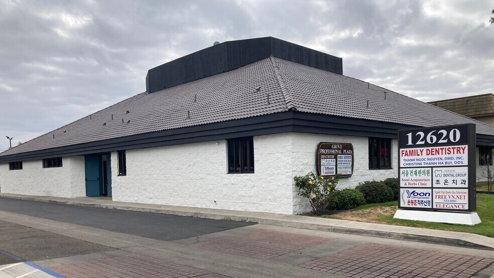 12620 Brookhurst St, Garden Grove, CA for lease - Building Photo - Image 1 of 6