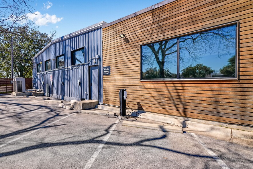 5323 Levander Loop, Austin, TX for lease - Building Photo - Image 3 of 15