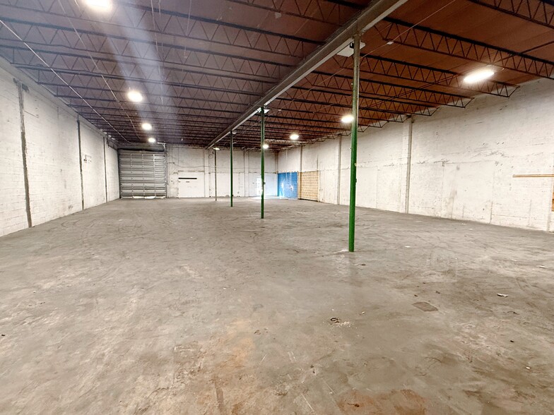 3580 NW 54th St, Miami, FL for lease - Building Photo - Image 2 of 4