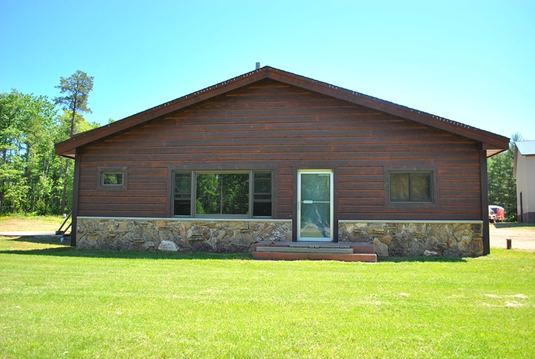 1030 US Highway 45 S, Eagle River, WI for sale Primary Photo- Image 1 of 1