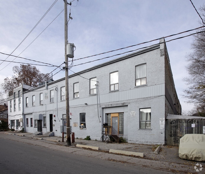 46-60 Noble St, Toronto, ON for lease - Primary Photo - Image 1 of 2