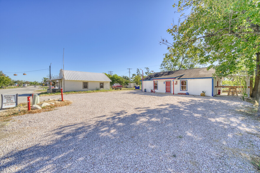 12108 State Highway 21 E, Midway, TX for sale - Building Photo - Image 3 of 24