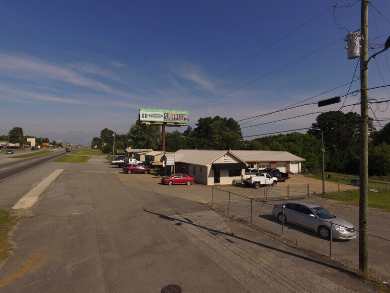 10590 Us Highway 431, Albertville, AL 35951