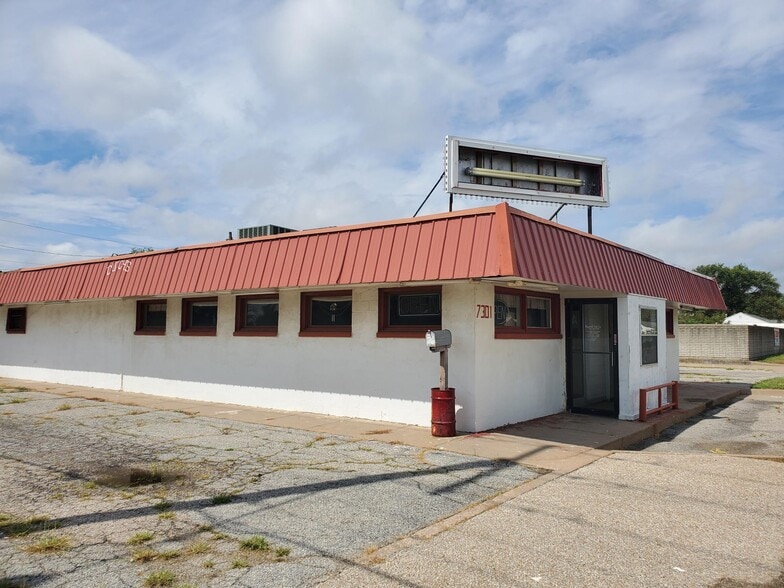 7301 S Broadway St, Haysville, KS for sale - Building Photo - Image 3 of 5