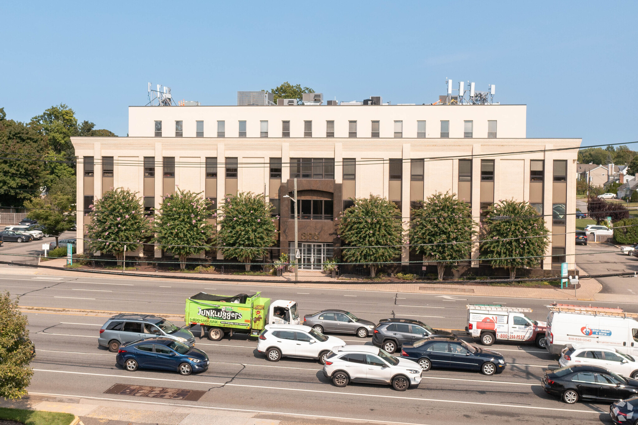 375 N Broadway, Jericho, NY for lease Building Photo- Image 1 of 12