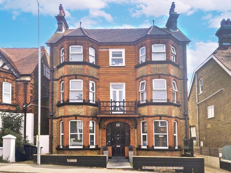 20 Queens Rd, Broadstairs for sale - Building Photo - Image 1 of 35