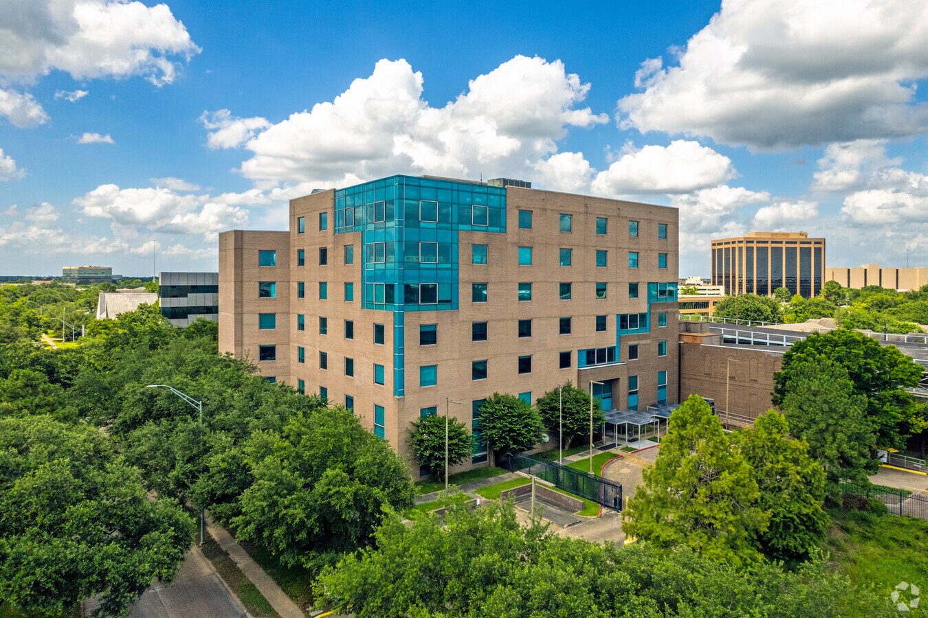 5252 Hollister Rd Houston Tx 77040 Pro Spaces Loopnet Com