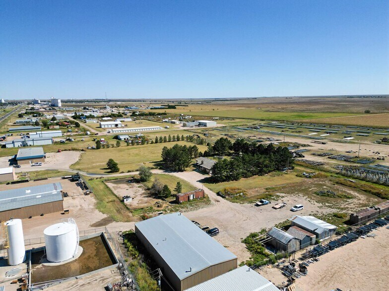 2679 W Oklahoma Ave, Ulysses, KS 67880 Auto Shop/Mechanics Shop 1.7