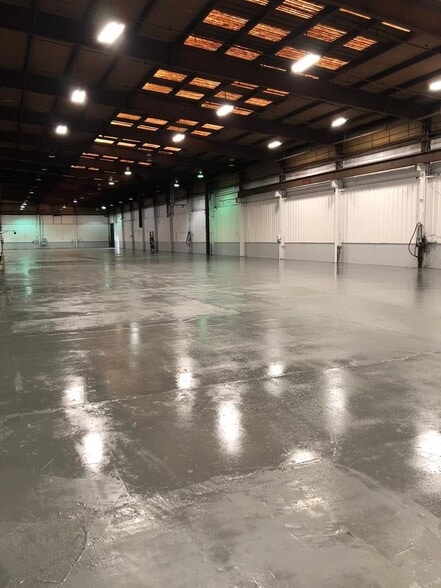 417 N Arch St, Milton, PA for lease - Interior Photo - Image 2 of 15