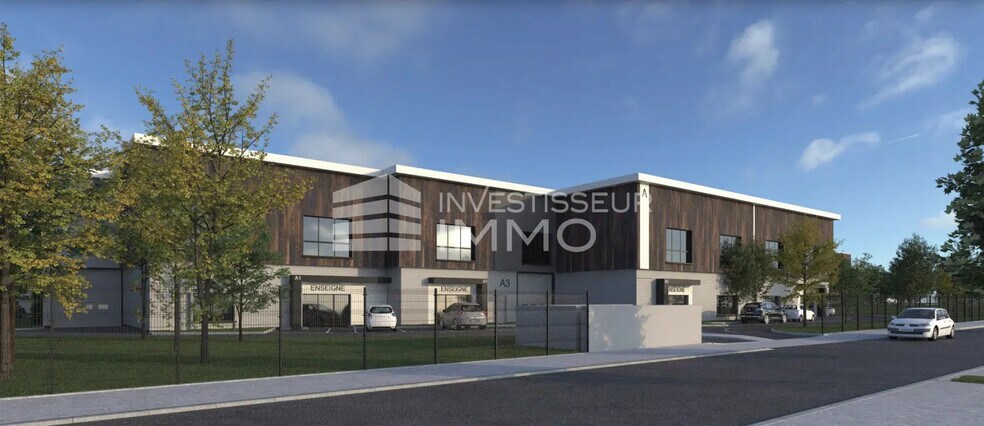 Flex in Ollainville for sale - Building Photo - Image 1 of 3