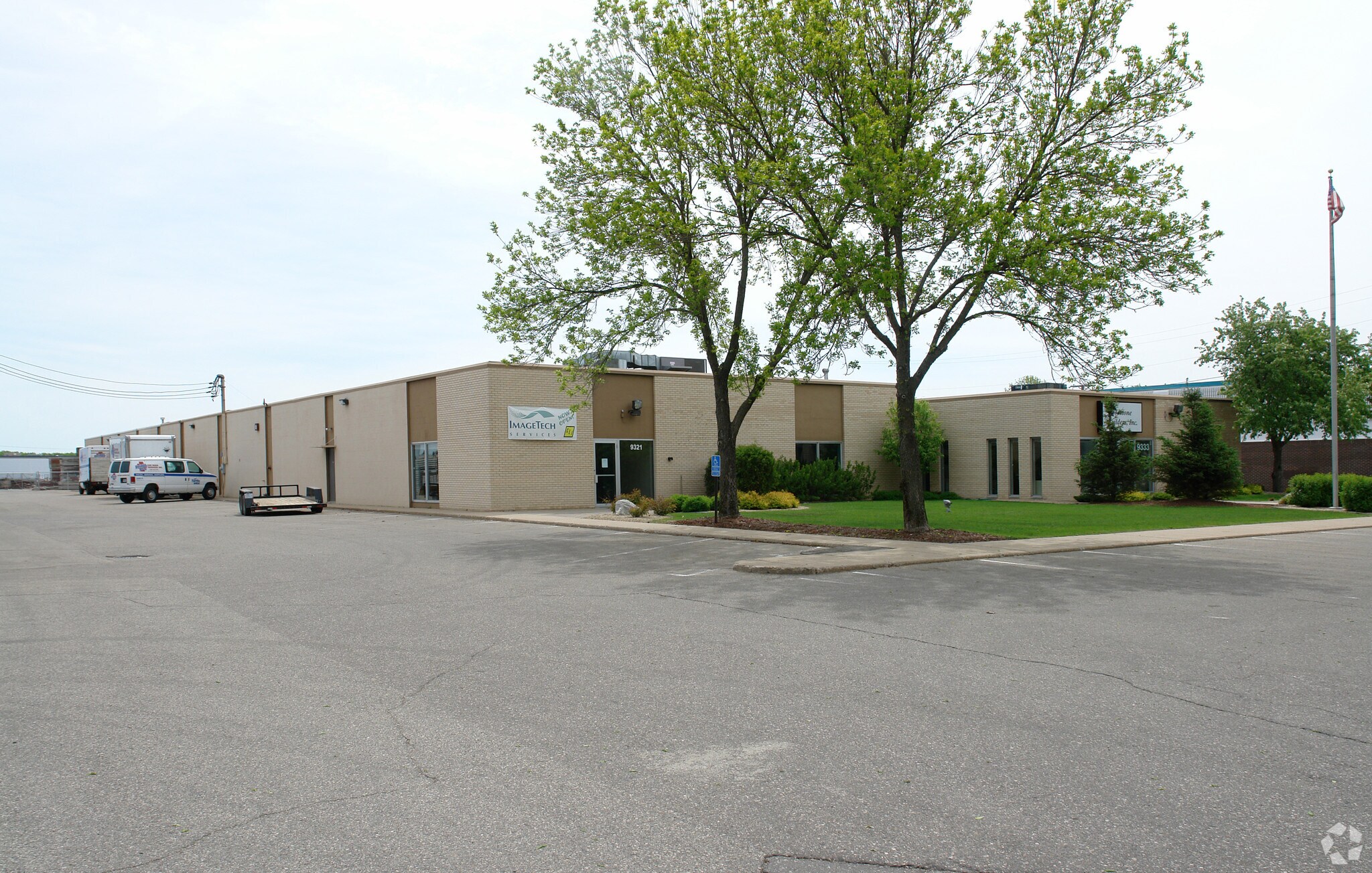 9321-9333 S Penn Ave, Bloomington, MN for sale Primary Photo- Image 1 of 1