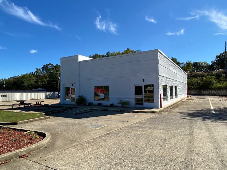 246 Bexar Ave E, Hamilton, AL for lease - Primary Photo - Image 1 of 5