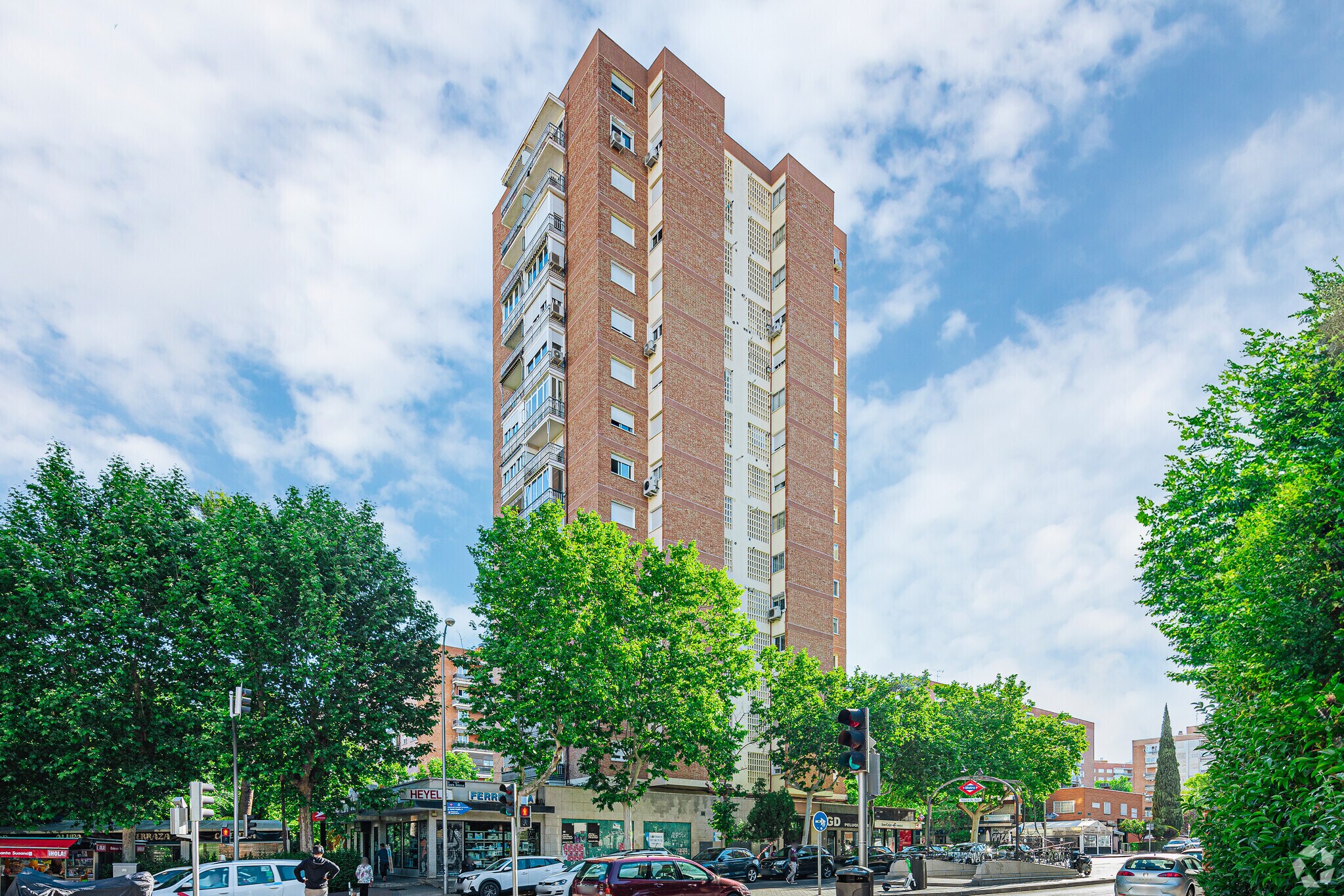 Calle Santa Virgilia, 1, Madrid, Madrid for sale Primary Photo- Image 1 of 1