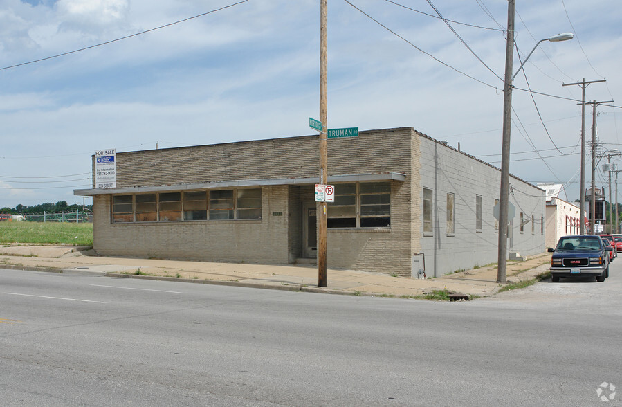 3930 E Truman Rd, Kansas City, MO for sale - Primary Photo - Image 1 of 10