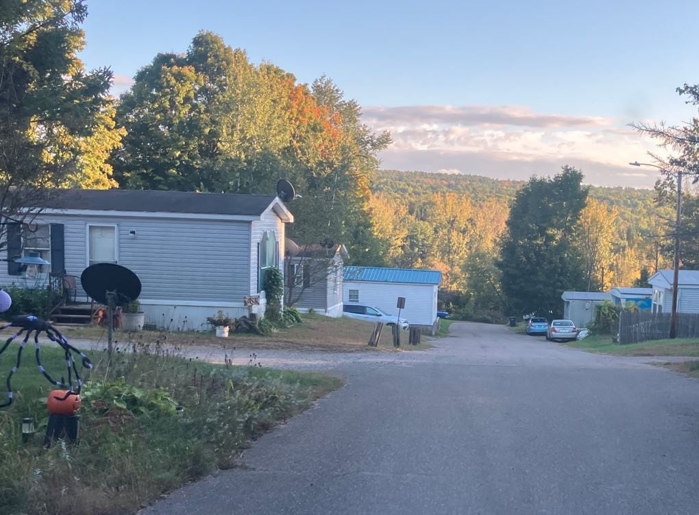 65 River Rd, Essex Junction, VT for sale Primary Photo- Image 1 of 2