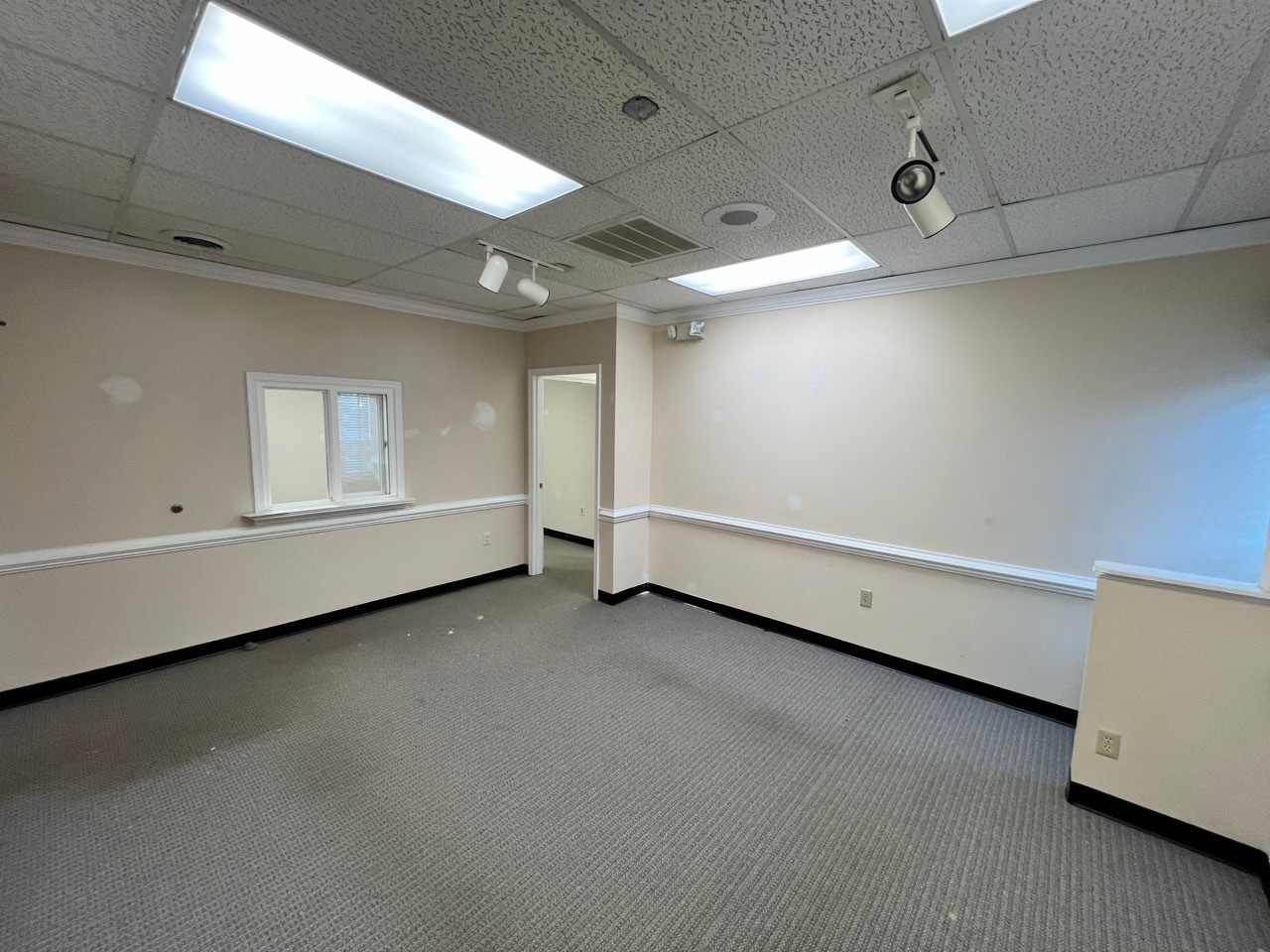 6714 Patterson Ave, Richmond, VA for lease Interior Photo- Image 1 of 5